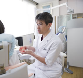 村井院長の診療シーン